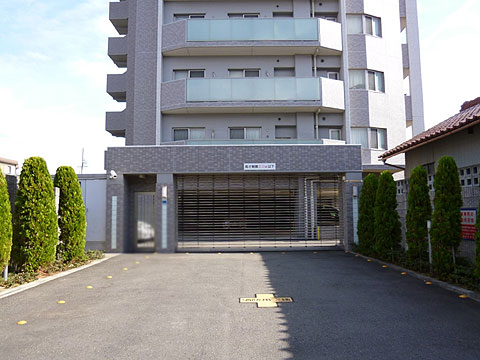 その他共用部 駐車場出入口