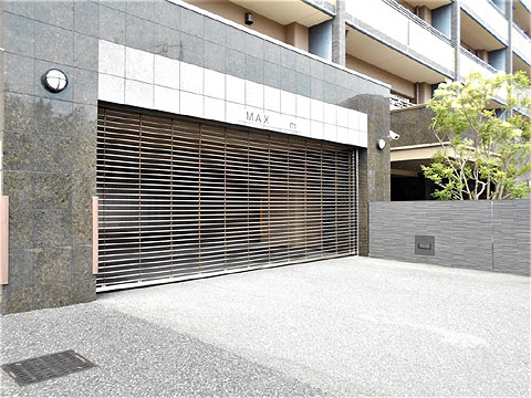 その他共用部 駐車場出入口