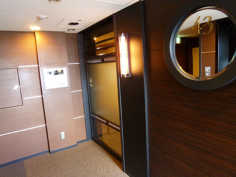 その他共用部 各階のオートロックドア ※スーパーエグゼクティ