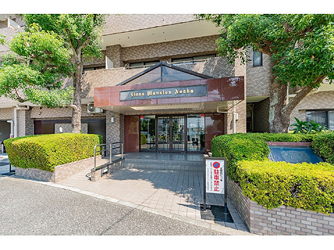 駐車場　エントランス