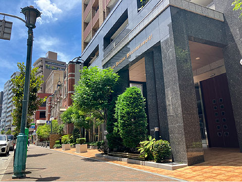 エントランス 塩田トランス