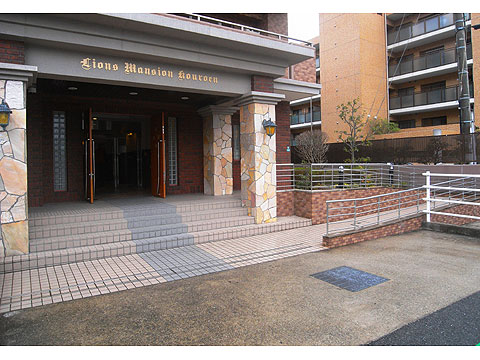 現地外観写真 スロープも付いております。