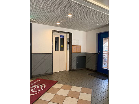 エントランス EV