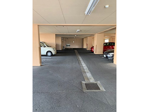 駐車場 パーキング②屋根あり