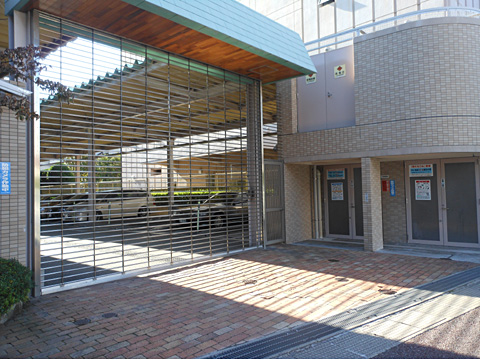 その他共用部 駐車場入り口