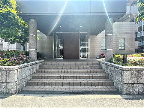 現地外観写真 エントランス前