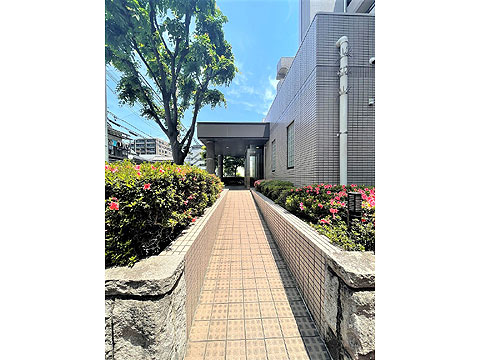 その他共用部 エントランスへのスロープ