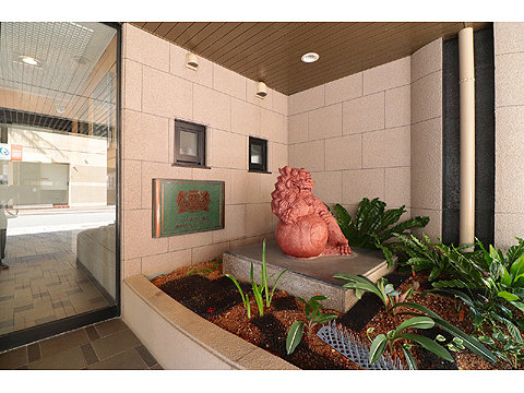 その他共用部 エントランス・シーサー