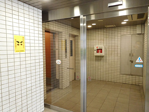 エントランス 【共用】オートロック入口