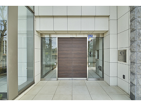 現地外観写真　エントランス