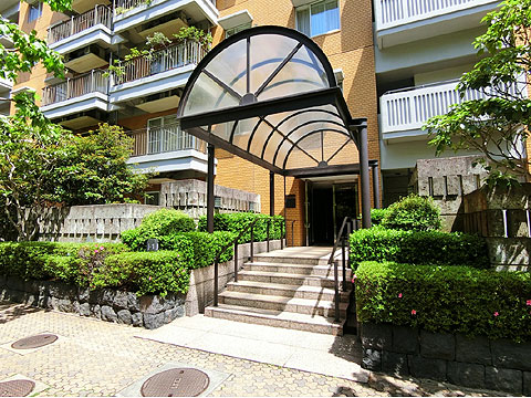 エントランス　ウエストJエント