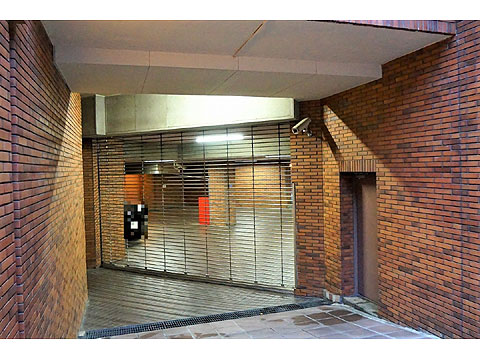 その他共用部 シャッターゲート(地下駐車場)