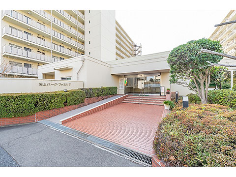 エントランス 正面エントランス