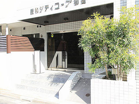 現地外観写真　エントランス1