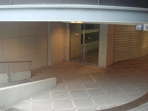 その他共用部 エントランス2