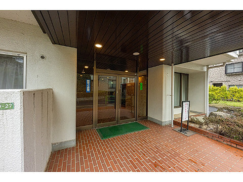 エントランス　エントランス外観