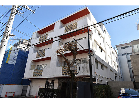 現地外観写真　MAC青南マンション１