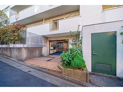 エントランス 外観2