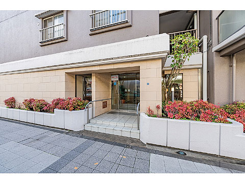 エントランス 正面エントランス