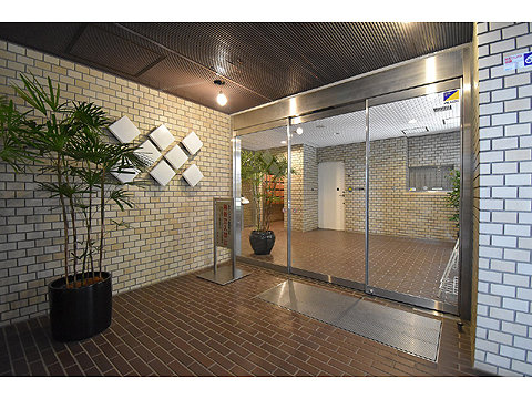 エントランス マンション入口