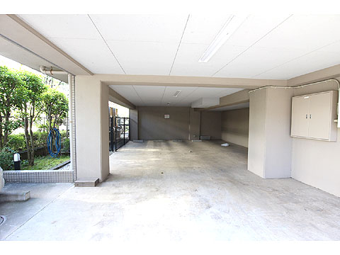 駐車場　駐車場