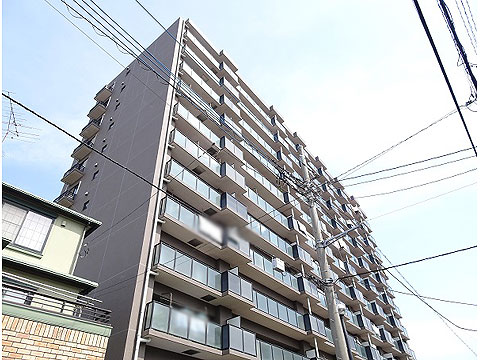 現地外観写真　建物外観2