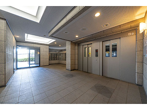 エントランス　エントランスホール