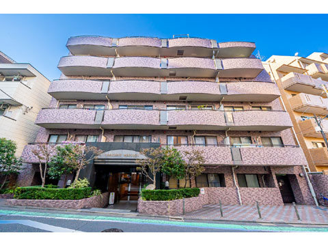 現地外観写真　お部屋位置は南・東の角住戸になります。