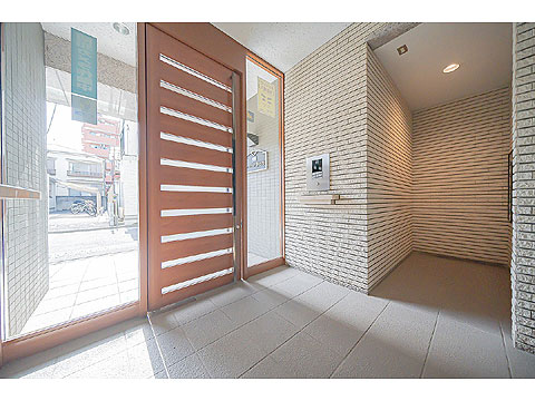 ロビー　風除室