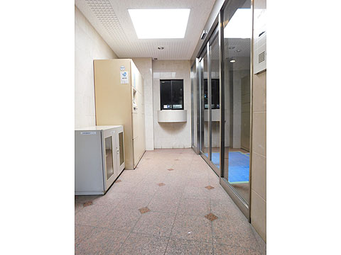 ロビー ロビー「クリーニングボックス設置」