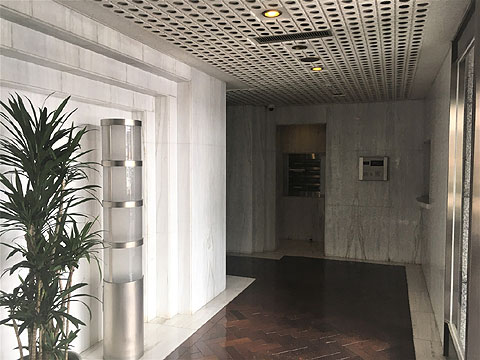 ロビー　エントランス内観１