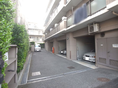 駐車場　駐車場