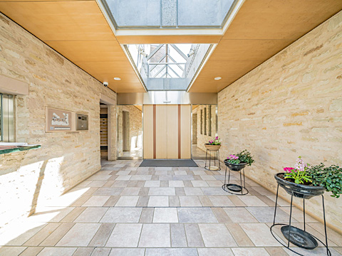 エントランス マンションのエントランスです。