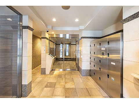 エントランス　風除室 (1)