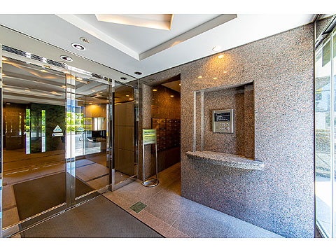 エントランス　風除室