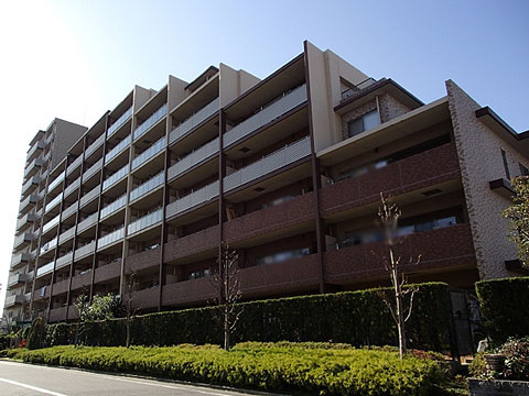 現地外観写真 ◆外観写真 歩道や植栽のある安全な環境!