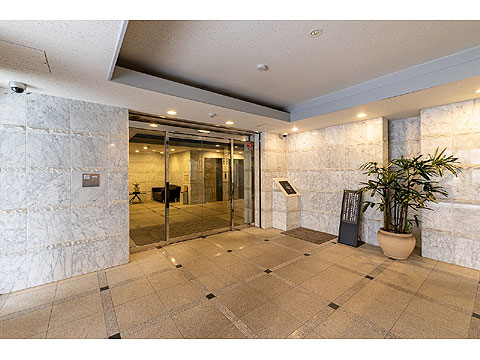 エントランス　風除室