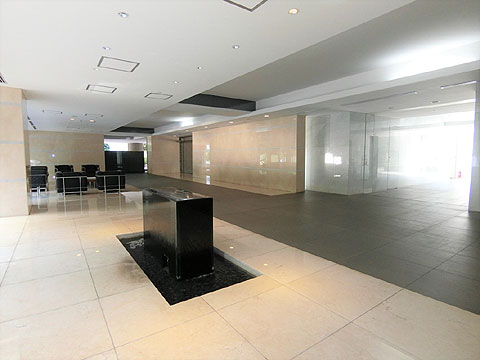 その他共用部 ゆとりあるエントランスホール