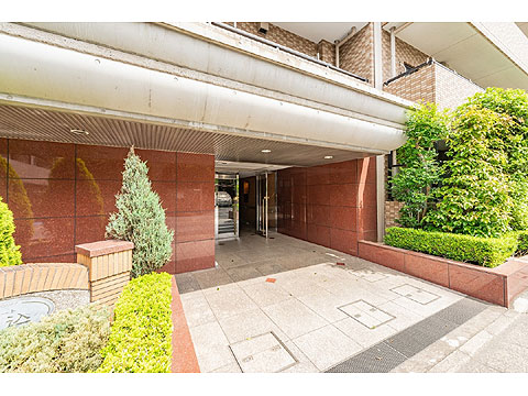 エントランス　正面エントランス