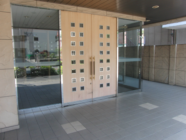 その他共用部 エントランス2