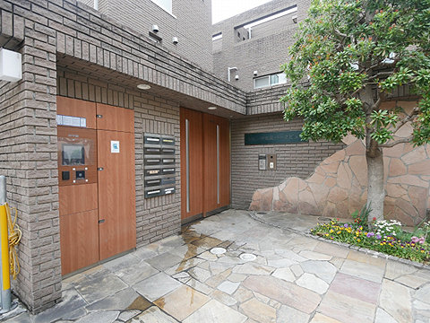 エントランス　P1100522