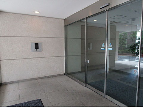 エントランス　風除室