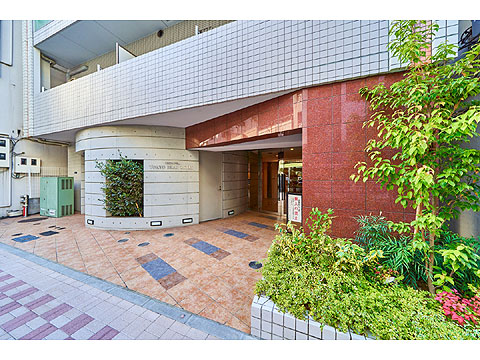 エントランス エントランス前