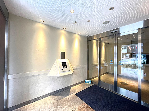 エントランス　風除室