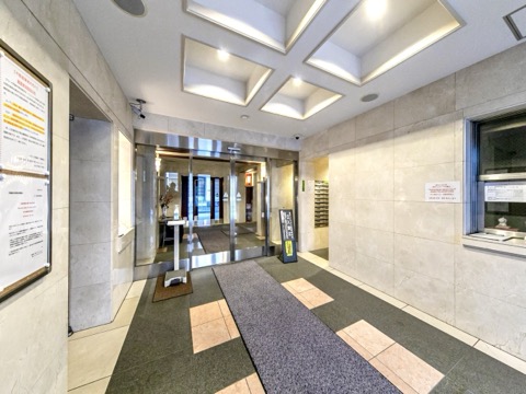 ロビー　エントランス内観