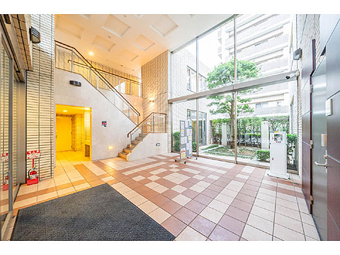 エントランス　エントランスホール