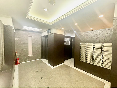 エントランス　エントランスホール