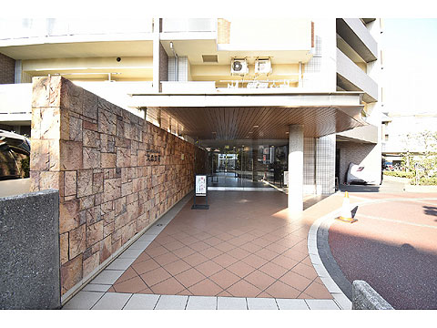 エントランス　正面エントランス