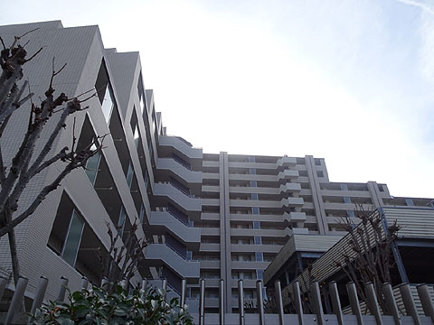 現地外観写真 マンション北側外観1