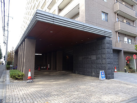 現地外観写真 車寄せ